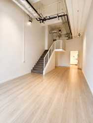 Woods Square (D25), Office #597795191